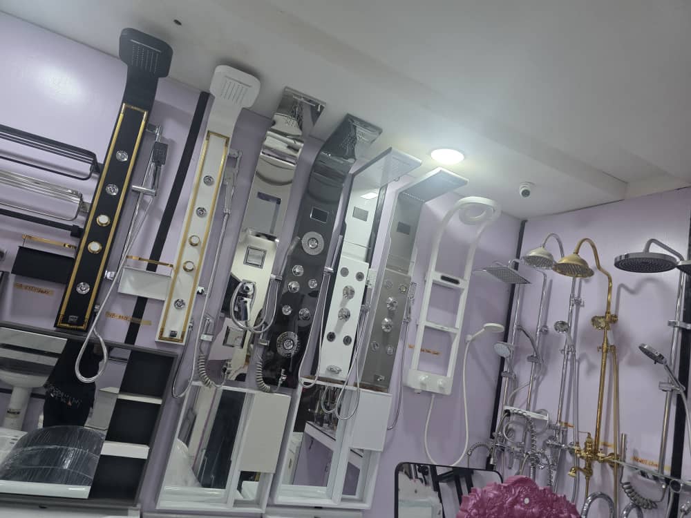 Shower panels and column systems