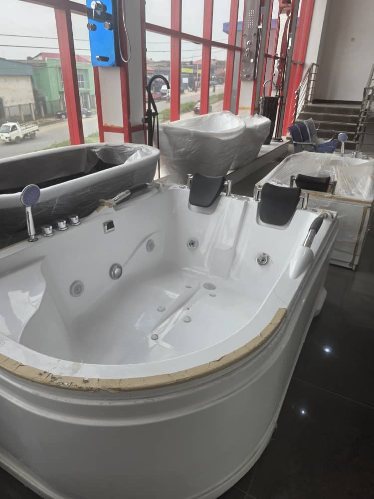 Bathtubs & Jacuzzis